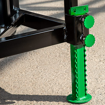 Adjustable outriggers